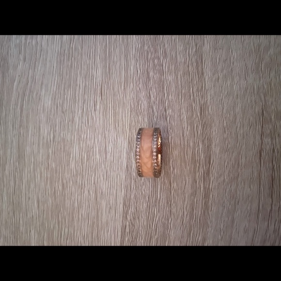 Ring - Picture 2 of 3